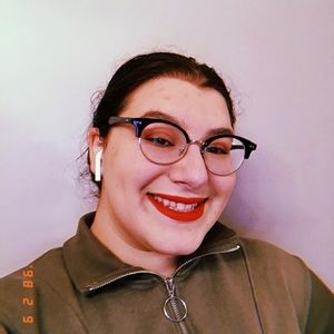 Meet your Posher, Serafina